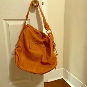 Urban Expressions - Sylvia Front Zip Tote